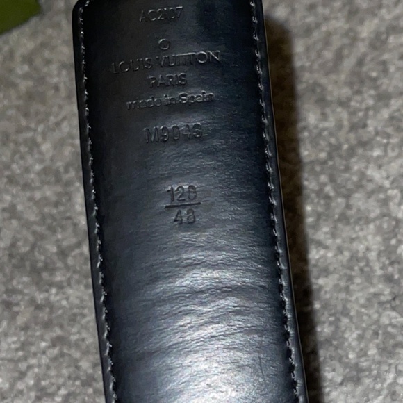 Men’s Louis Vuitton Initiales 40MM Reversible - Picture 7 of 7